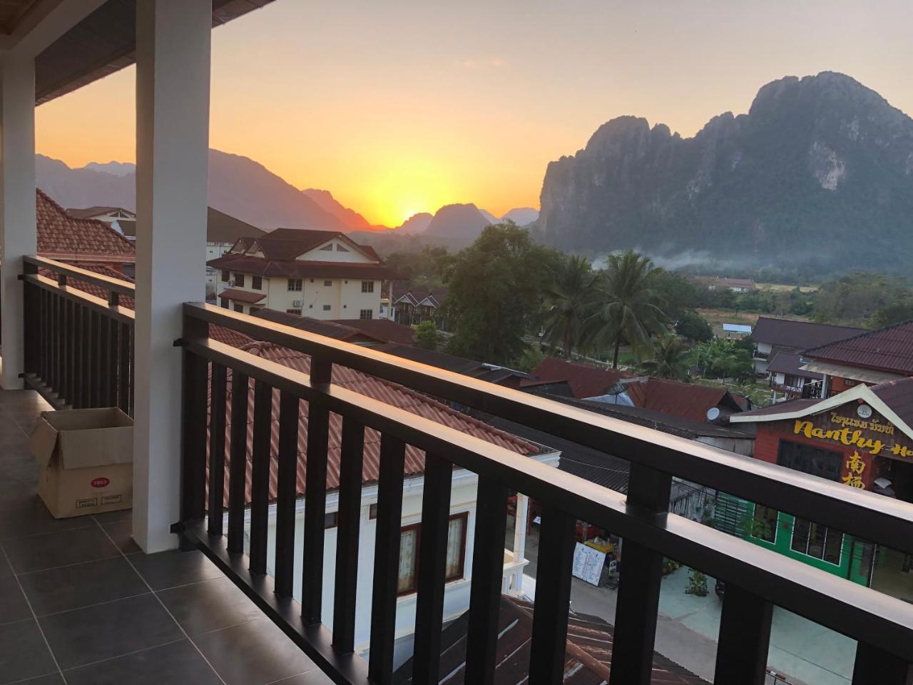 Jasmine Vangvieng Hotel Vang Vieng Exterior foto